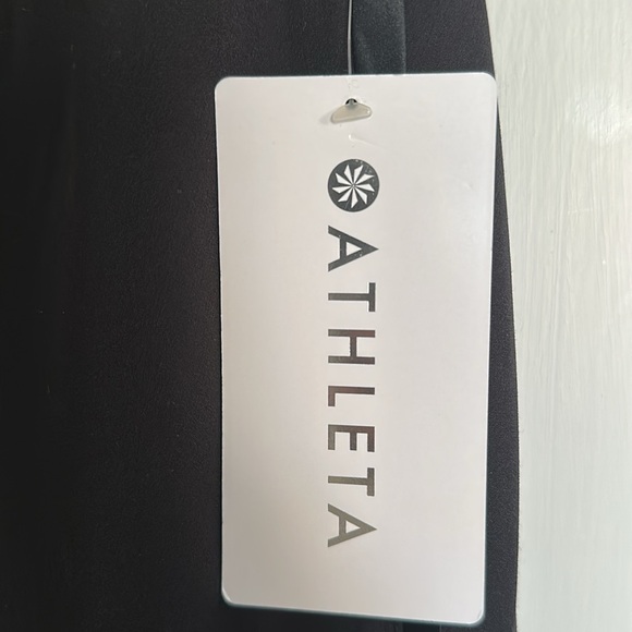 ATHLETA NWT Endeavor Relaxed Pant. Black so comfortable drawstring waist - Picture 10 of 10